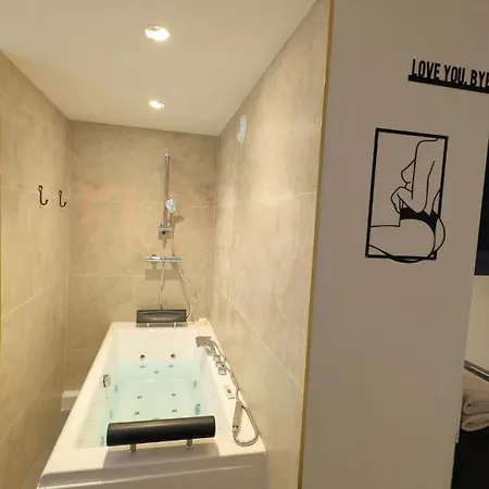 Apartment Nest Abbeville